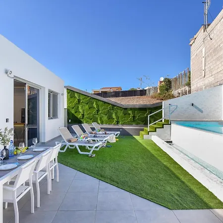 Вилла Salado Salobre, Gran Canaria Private Heated Pool Modern Luxury Tranquil Getaway Лас-Пальмас-де-Гран-Канария